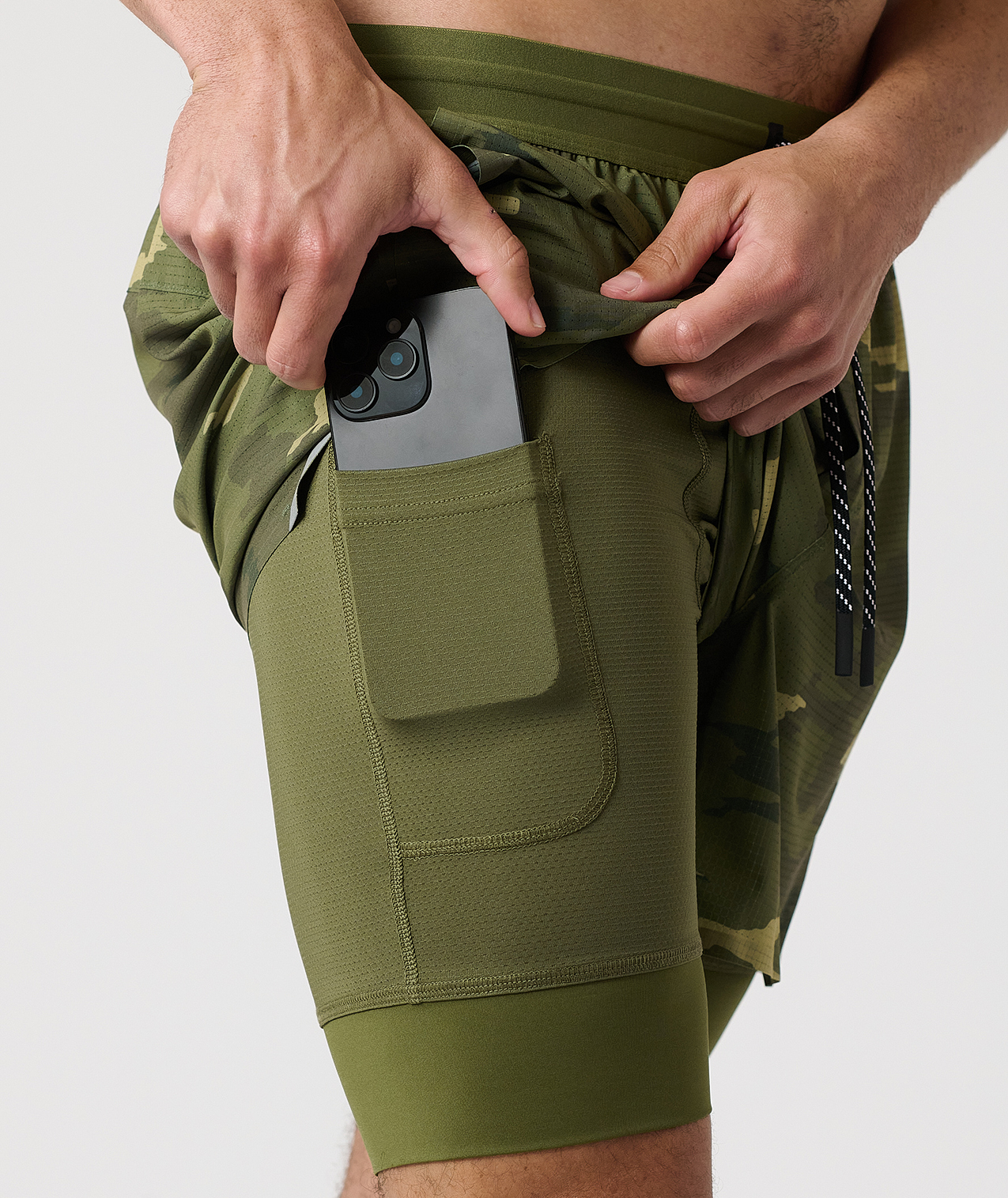 Forum Lite Short Cypress Camo