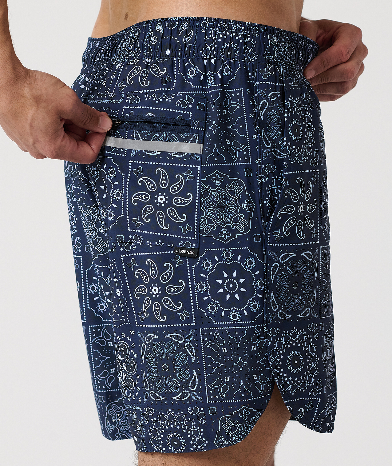 Luka Short Paisley Tile Navy - 5