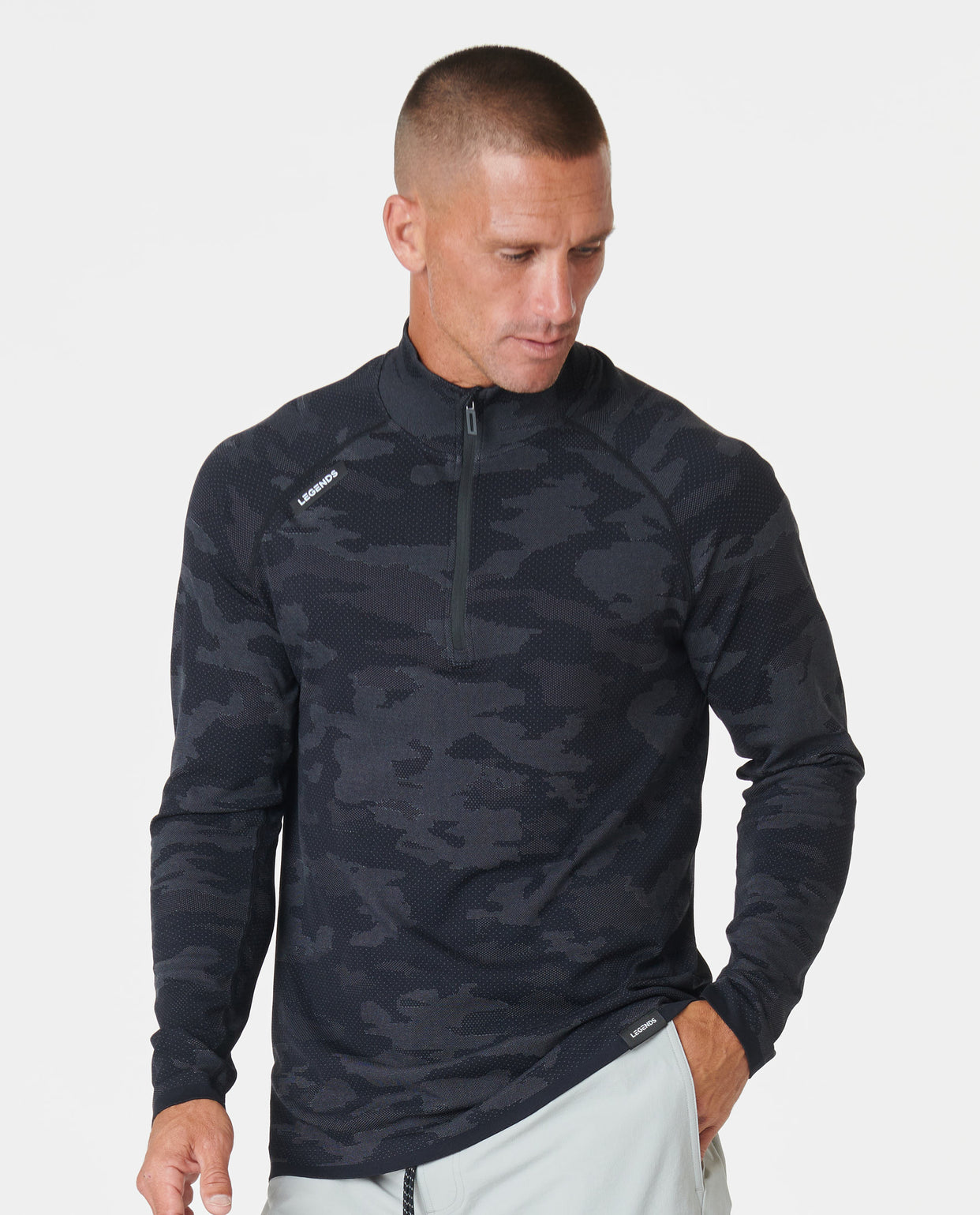 Dash Quarter Zip Black Camo Legends